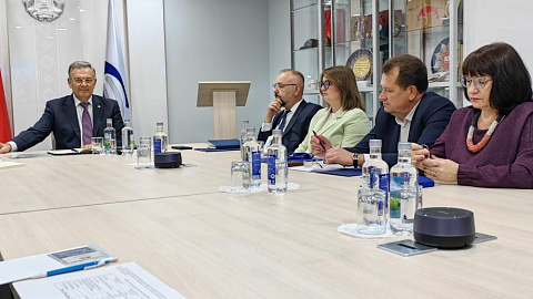 The FEZ Minsk administration held a meeting to review the results of the first half of 2025 and the fulfillment of the projected indicators for the year