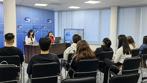 A group of first-year Chinese students from the FIER of the BSEU visited the FEZ Minsk administration